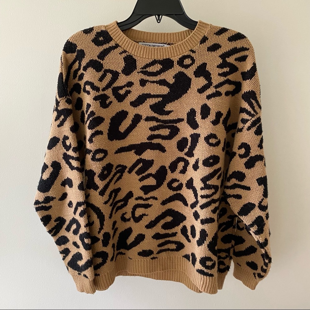 Cotton Emporium Cheetah/Leopard Print Pullover Sweater. Women’s Large